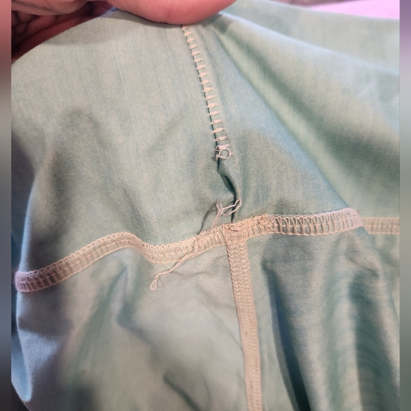 Teeki mint green skull yoga pants - Picture 3 of 3